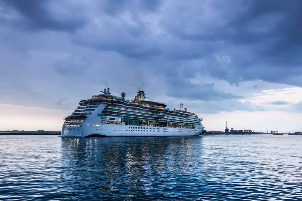 Cruise Ship Jobs
