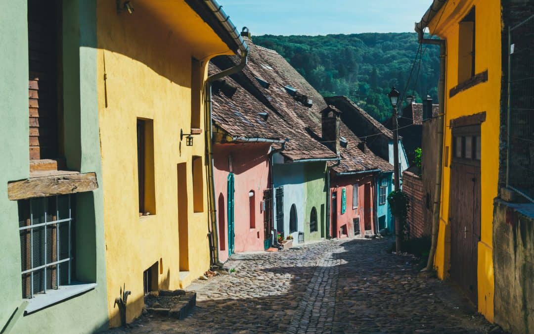 The Benefits of Being a “Slowmad,” Turnkey Real Estate Investing for Travelers, and Advice From 10 Years as a Nomad With Matt Bowles From The Maverick Show