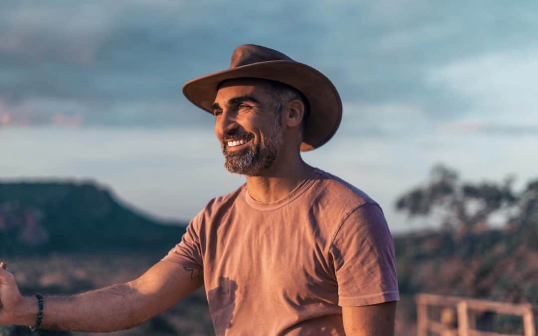 How to Live Your Best Travel Life (Practical Strategies and Mindsets That Work) with Mike Savas